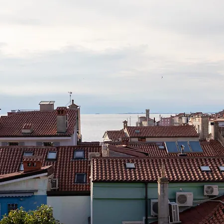 Gloria - Casa Bianca